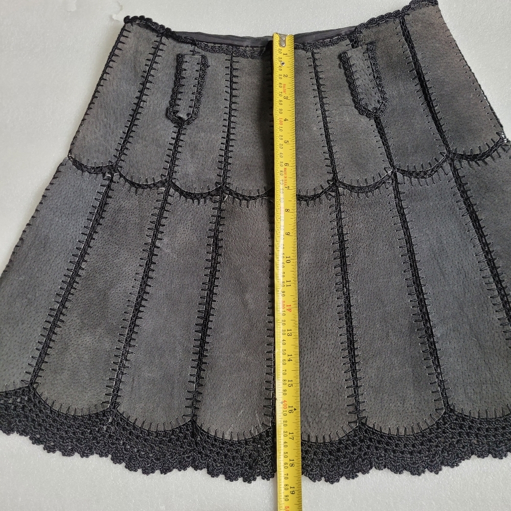 Vintage Suede Patchwork Miniskirt Crochet Lace Trim 70s Boho Black 38 EU Small - Picture 13 of 15